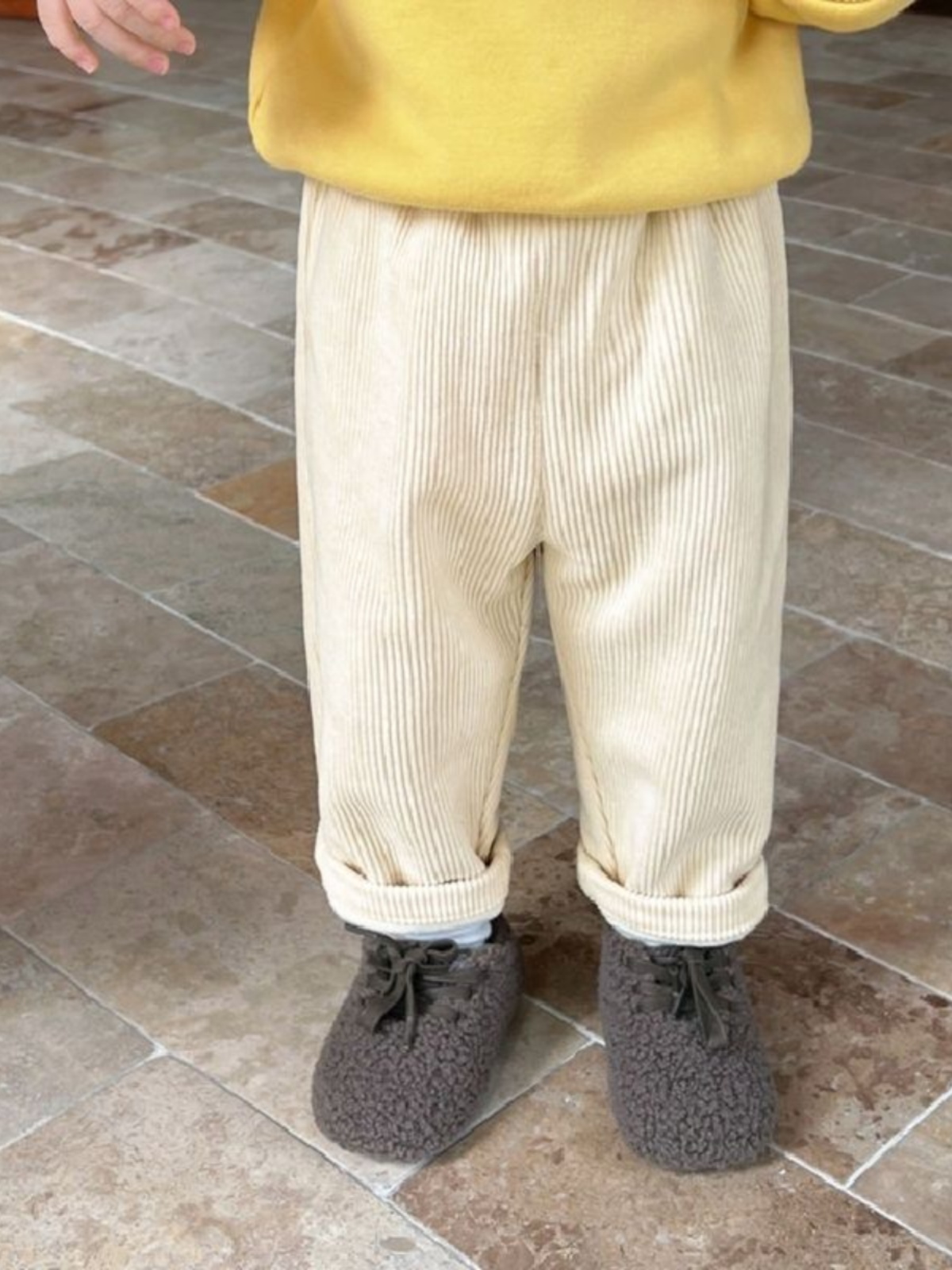 Jesienno-zimowe spodnie z pola – Corduroy Pant Warm recenzja i cena
